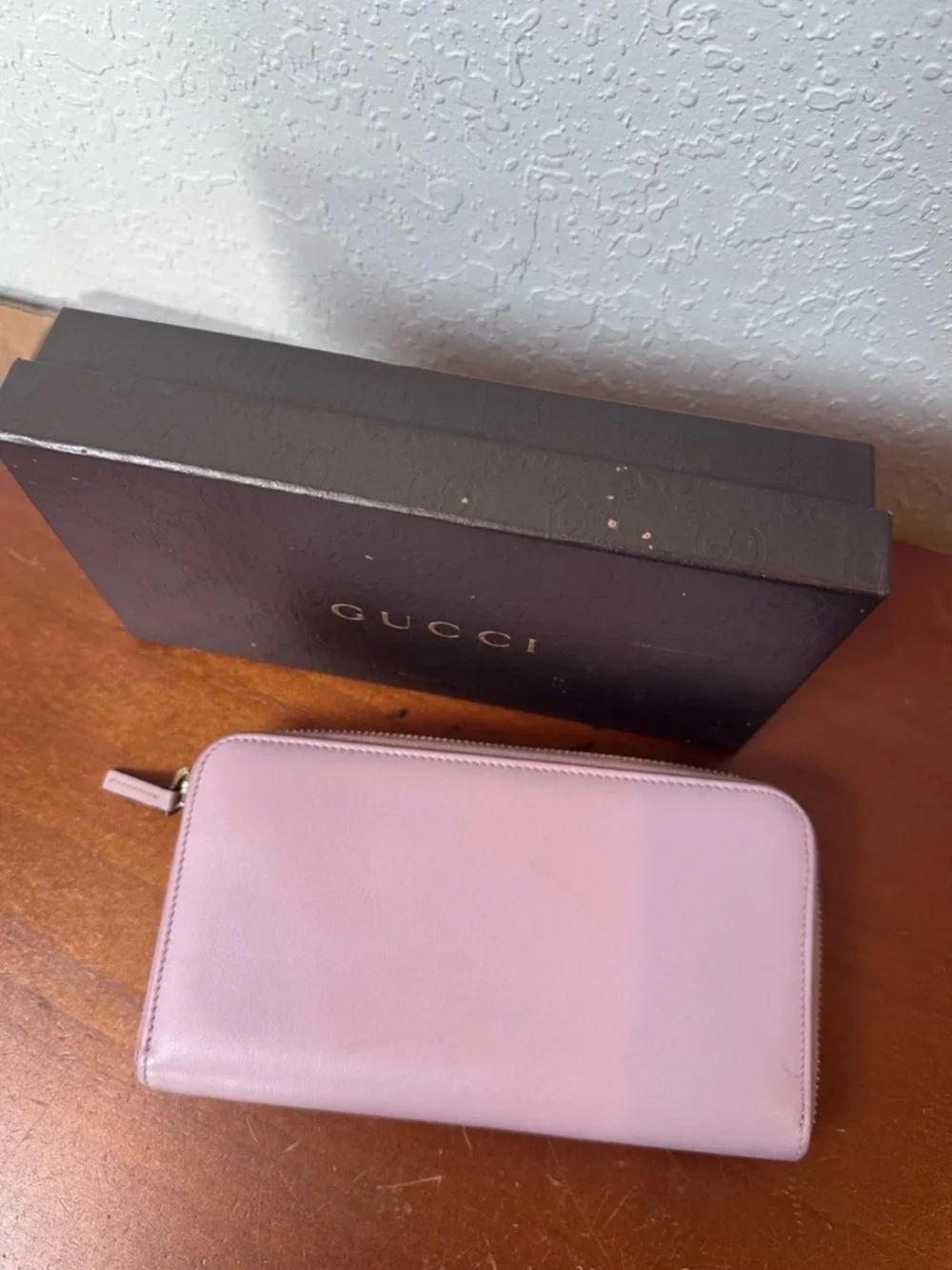 GUCCI Round Zipper Pink Long Wallet - Picture 2 of 4